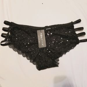 LACE PANTY WITH DETAILS
